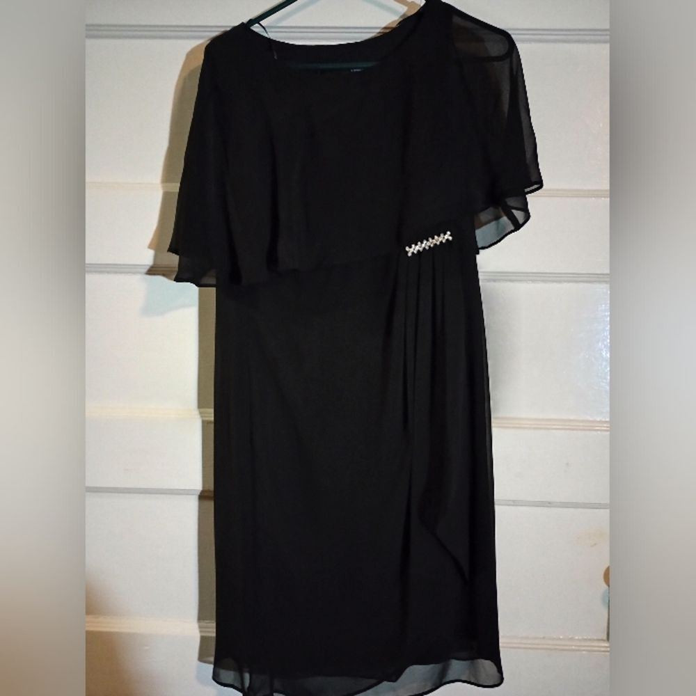 R & M Richards 8 black dress cocktail